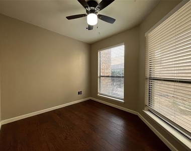 117 Summit Cove - Photo Thumbnail 12