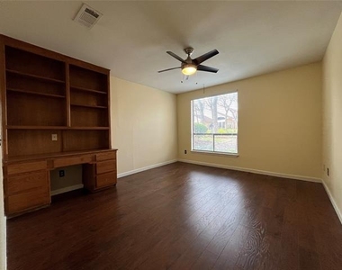 117 Summit Cove - Photo Thumbnail 14