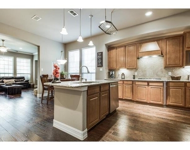 12443 Tealsky Drive - Photo Thumbnail 2