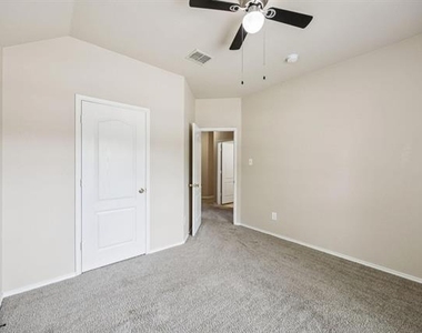 1207 Cedar Springs Drive - Photo Thumbnail 20