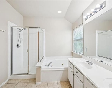 1207 Cedar Springs Drive - Photo Thumbnail 17