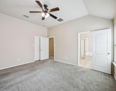 1207 Cedar Springs Drive - Photo Thumbnail 15