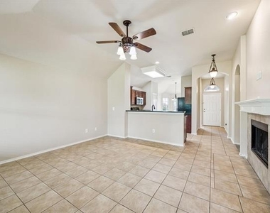 1207 Cedar Springs Drive - Photo Thumbnail 5