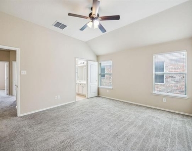 1207 Cedar Springs Drive - Photo Thumbnail 14