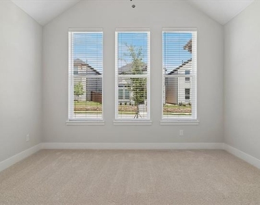 3022 Corvara Drive - Photo Thumbnail 10