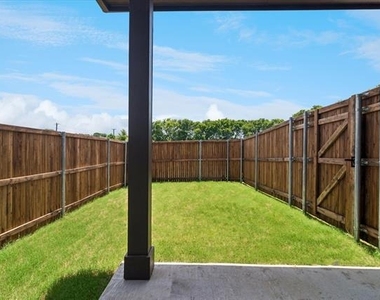 3022 Corvara Drive - Photo Thumbnail 24