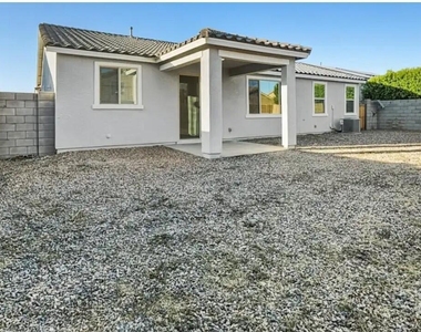 11417 W Edgemont Avenue - Photo Thumbnail 16
