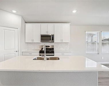 3029 Texoma Boulevard - Photo Thumbnail 29