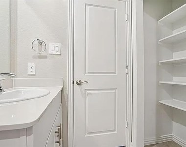 3029 Texoma Boulevard - Photo Thumbnail 20