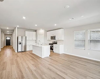 3029 Texoma Boulevard - Photo Thumbnail 5