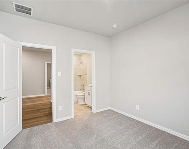 3029 Texoma Boulevard - Photo Thumbnail 22