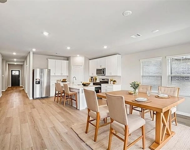 3029 Texoma Boulevard - Photo Thumbnail 2