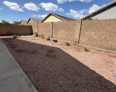 352 W Gascon Road - Photo Thumbnail 13