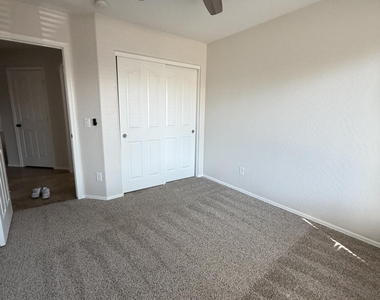 352 W Gascon Road - Photo Thumbnail 14