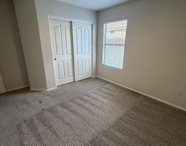 352 W Gascon Road - Photo Thumbnail 10