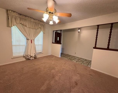 104 Charles Street - Photo Thumbnail 6