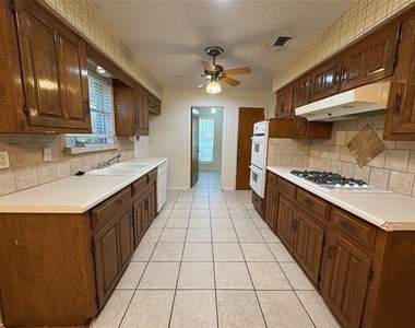 104 Charles Street - Photo Thumbnail 9