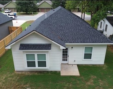 1031 W Coffin - Photo Thumbnail 3