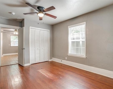 410 W Baylor Street - Photo Thumbnail 3
