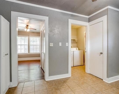 410 W Baylor Street - Photo Thumbnail 7