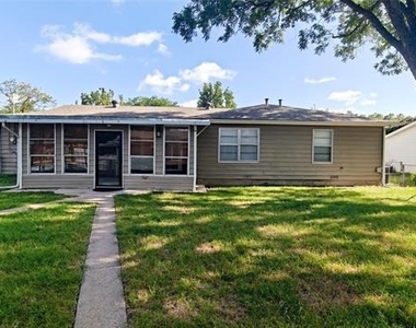 4800 Sabelle Lane - Photo Thumbnail 14
