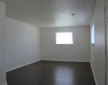 3520 Sunnydale Lane - Photo Thumbnail 1