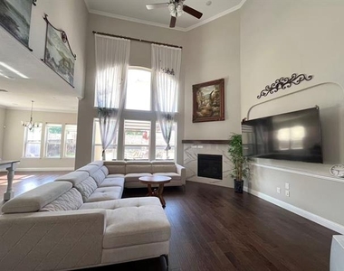 13476 Omaha Drive - Photo Thumbnail 2