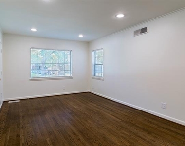 4023 Park Lane - Photo Thumbnail 5