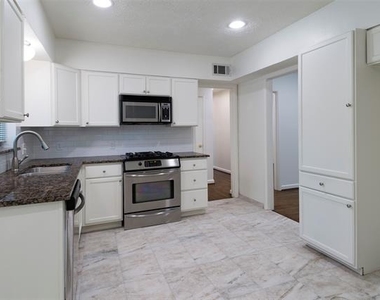 4023 Park Lane - Photo Thumbnail 10