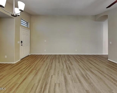 13383 W Watson Lane - Photo Thumbnail 1