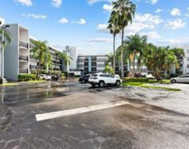 1021 Mockingbird Lane - Photo Thumbnail 14