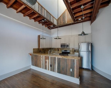 709 W Magnolia Avenue - Photo Thumbnail 1