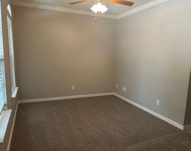 505 S Tennessee Street - Photo Thumbnail 2