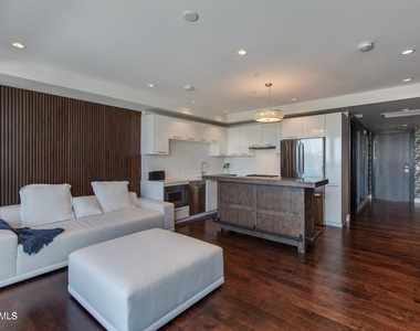 4422 N 75th Street - Photo Thumbnail 9