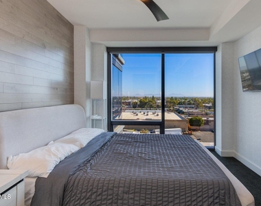 4422 N 75th Street - Photo Thumbnail 12