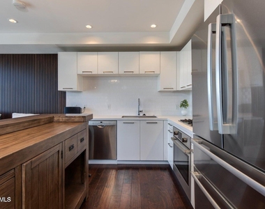 4422 N 75th Street - Photo Thumbnail 5