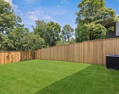 2327 Vagas Street - Photo Thumbnail 14
