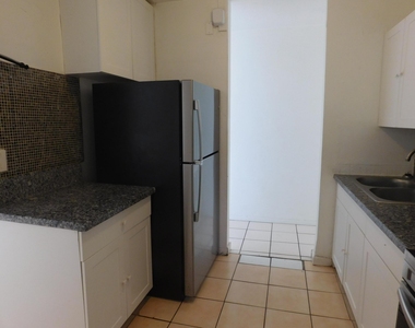 435 Nw 30th Avenue - Photo Thumbnail 8