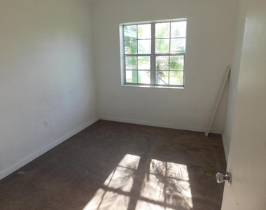 435 Nw 30th Avenue - Photo Thumbnail 11