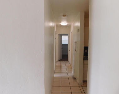 435 Nw 30th Avenue - Photo Thumbnail 5