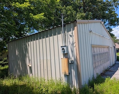 111 Holiday Drive - Photo Thumbnail 1