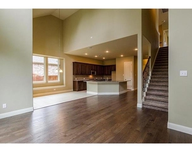 10671 Villanova Drive - Photo Thumbnail 15