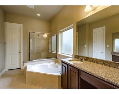 10671 Villanova Drive - Photo Thumbnail 21