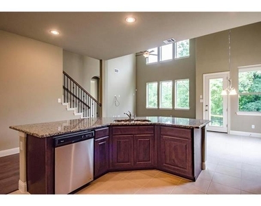 10671 Villanova Drive - Photo Thumbnail 9