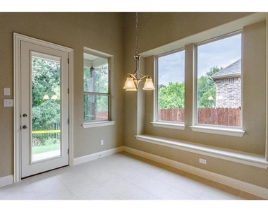 10671 Villanova Drive - Photo Thumbnail 10