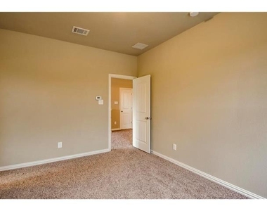 10671 Villanova Drive - Photo Thumbnail 29