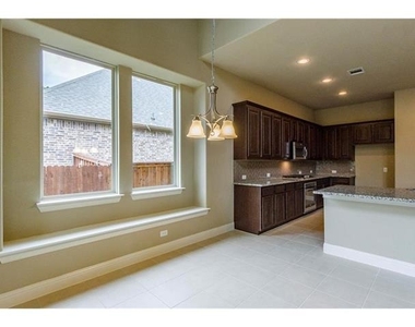 10671 Villanova Drive - Photo Thumbnail 11
