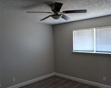 1116 Cindy Street - Photo Thumbnail 14