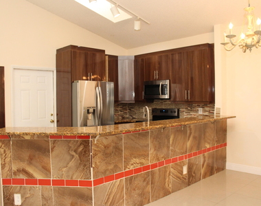 7705 Forest Green Lane - Photo Thumbnail 10