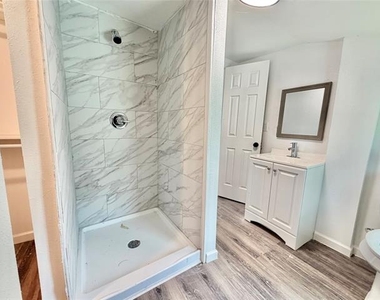 211 S Mabel Street - Photo Thumbnail 13